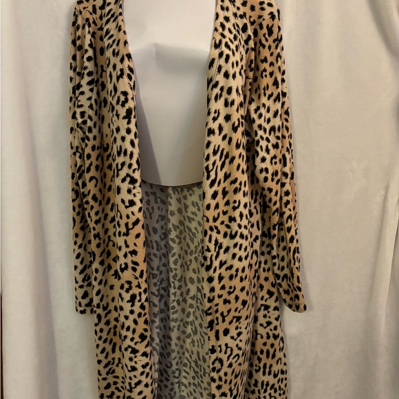 Light weight leopard cardigan one size women’s - Picture 1 of 3